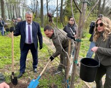 День довкілля в Україні: дуби, екологічні злочини та надія на зелене майбутнє