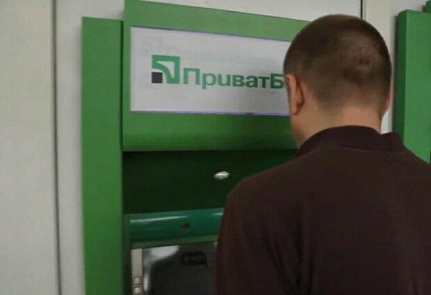 Мошенники атакуют банкоматы. Фото: скриншот Youtube-видео