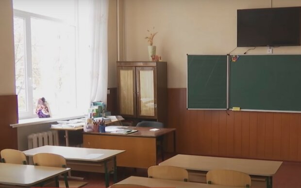 Школы в семи областях Украины могут снова уйти на дистанционное обучение