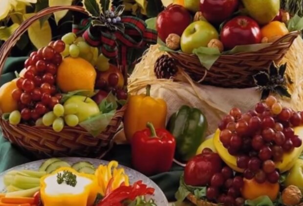 Фрукты и овощи. Фото: скриншот Youtube