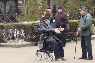 Украинские пенсионеры. Фото: скриншот YouTube-видео
