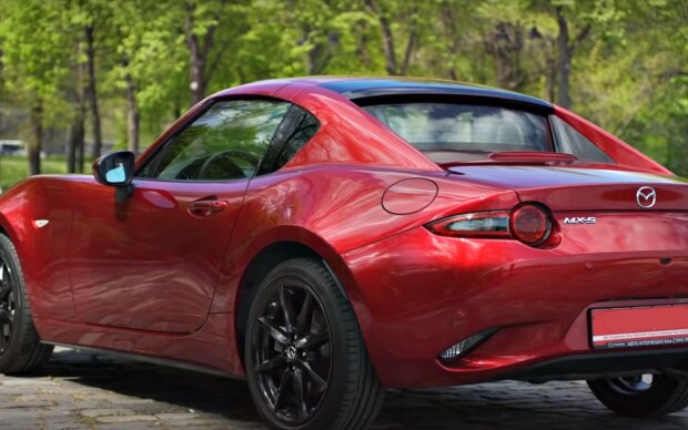 "Mazda MX-5". Фото: скриншот YouTube-видео.