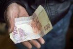 Пенсионеры получат по 300 гривен. Фото: скриншот Youtube-видео