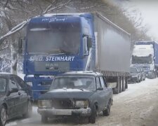 Начались погодные перекрытия: полиция закрыла Житомирскую трассу - подробности