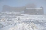 Снег на горе. Фото: скриншот Youtube-видео