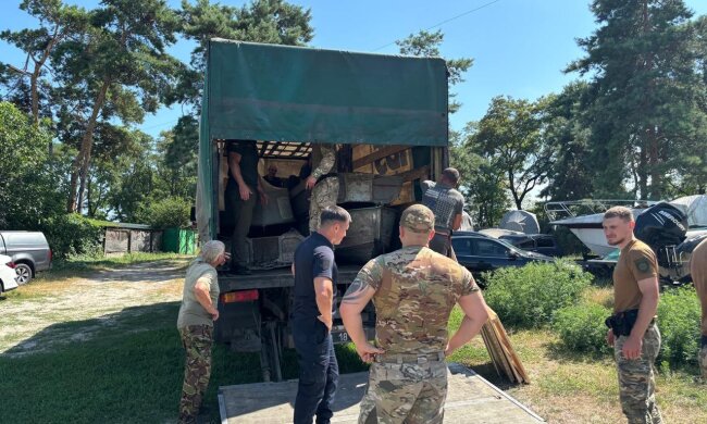 Госэкоинспекция передала помощь Вооруженным Силам Украины