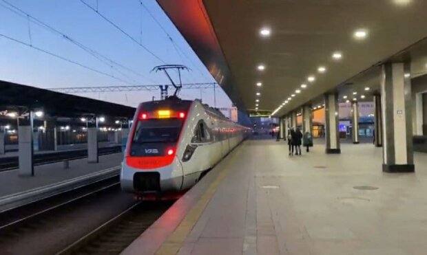 Железнодорожный вокзал. Фото: скриншот Youtube-видео