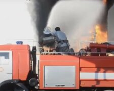 Огненный ад: нефтебаза вспыхнула, как факел - спасатели выбились из сил, детали ЧП