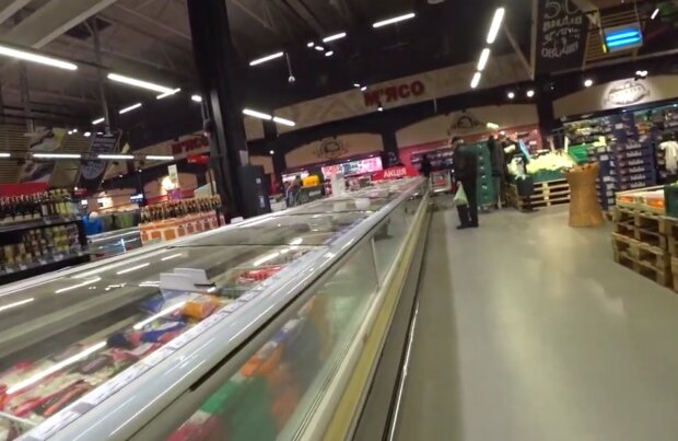 Супермаркет в Украине.  Фото: скриншот YouTube-видео