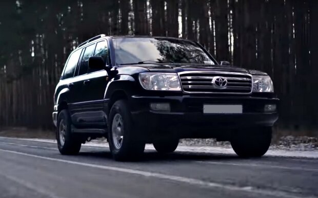 "Toyota Land Cruiser". Фото: скриншот YouTube-видео.