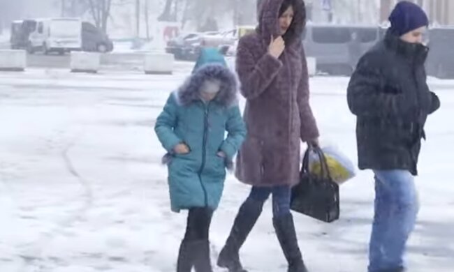 Мокрый снег в Украине. Фото: скриншот YouTube-видео