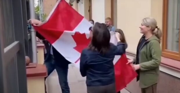 Флаг Канады: скрин с видео