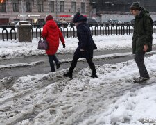 Сильный ветер и мокрый снег: в Украину направляется циклон Marie