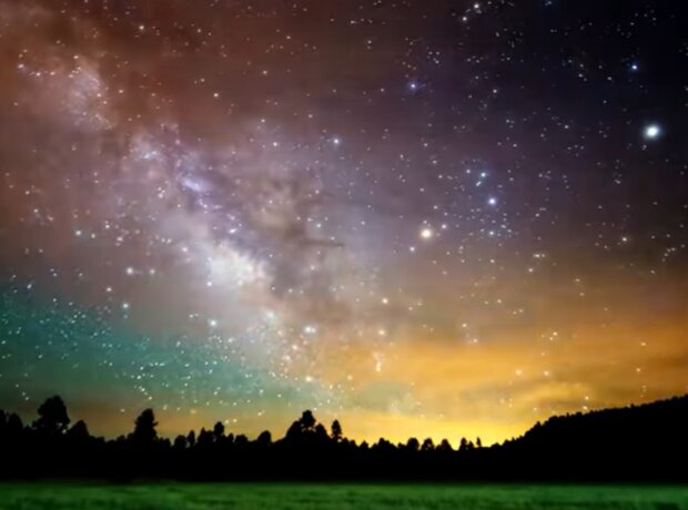 Звездное небо.  Фото: скриншот YouTube-видео