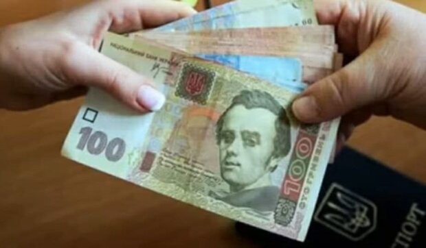 Перерасчет выплат для украинцев. Фото: скриншот Youtube-видео