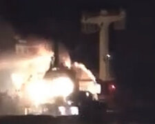 Пожар на сухогрузе. Фото: скриншот YouTube-видео.