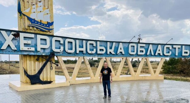 Микола Томенко передав допомогу на Херсонщині: "Допомагаємо і підтримуємо тих, хто працює"