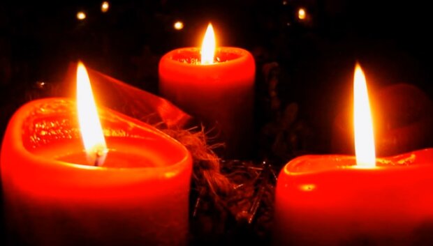 Траурные свечи. Фото: скриншот Youtube-видео