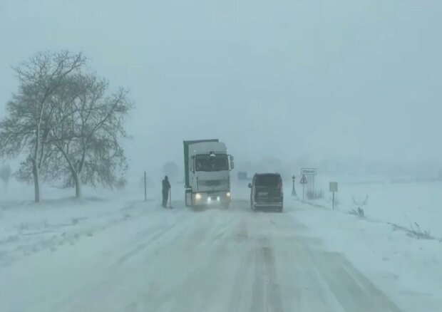 Снегопад в Украине. Фото: скриншот Youtube-видео