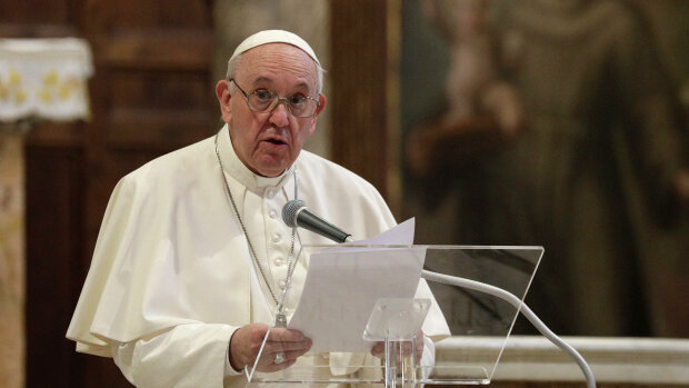 Папа Франциск будет молиться за мир в Украине