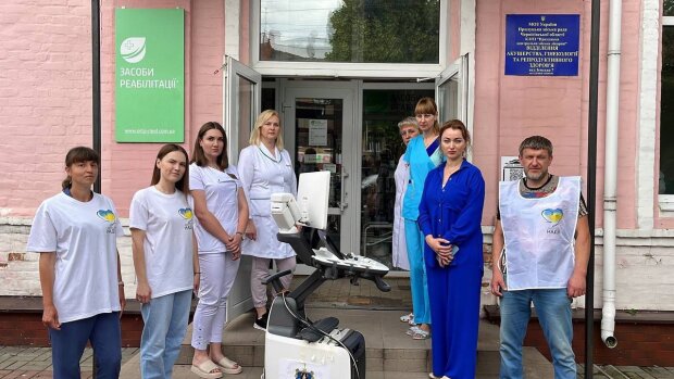 Благодійний фонд молодіжної ініціативи «Надія» передав сучасний УЗД апарат лікарні на Чернігівщині 