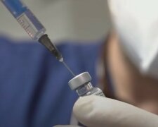 Вакцинация будет платной: в Минздраве объяснили, когда и кому из украинцев придется потратиться на лекарство