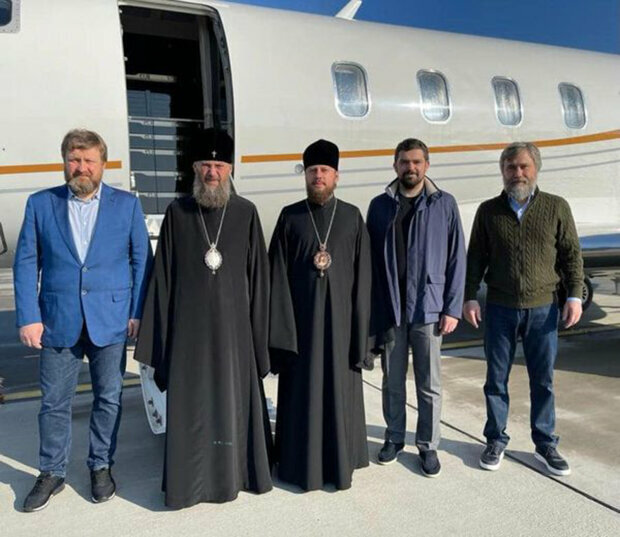 Делегация УПЦ вылетела в Израиль для доставки Благодатного огня в Украину