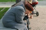 Украинские пенсионеры. Фото: скриншот Youtube-видео