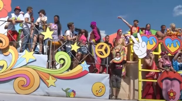 Парад ЛГБТ: скрин с видео YouTube