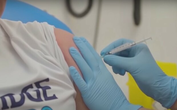 В Кабмине рассказали, кто может рассчитывать на бесплатную вакцинацию в 2021 году