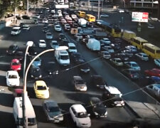 Пробки на дорогах. Фото: скриншот YouTube-видео.